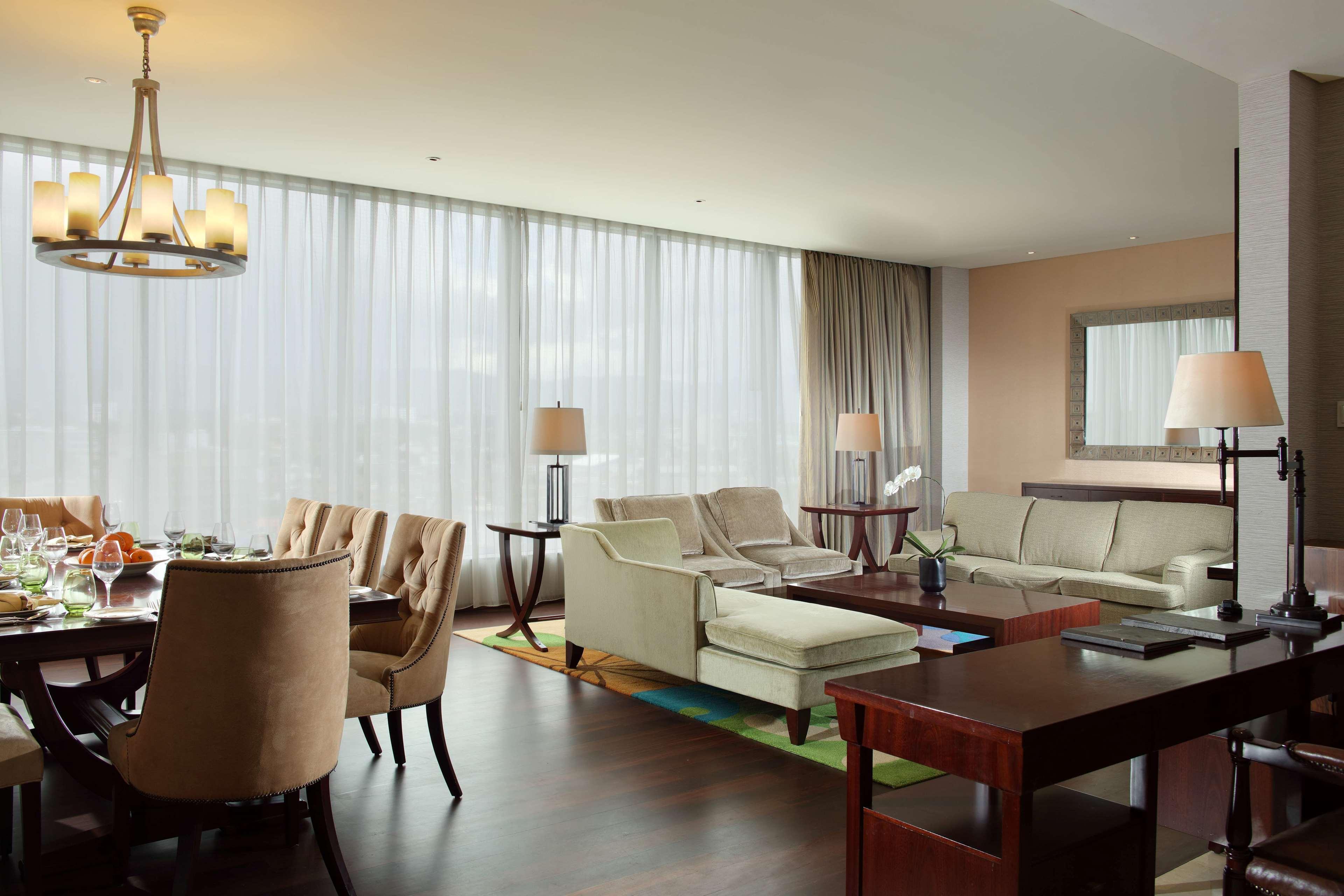 ฮิลตัน บันดุง Hotel ภายนอก รูปภาพ