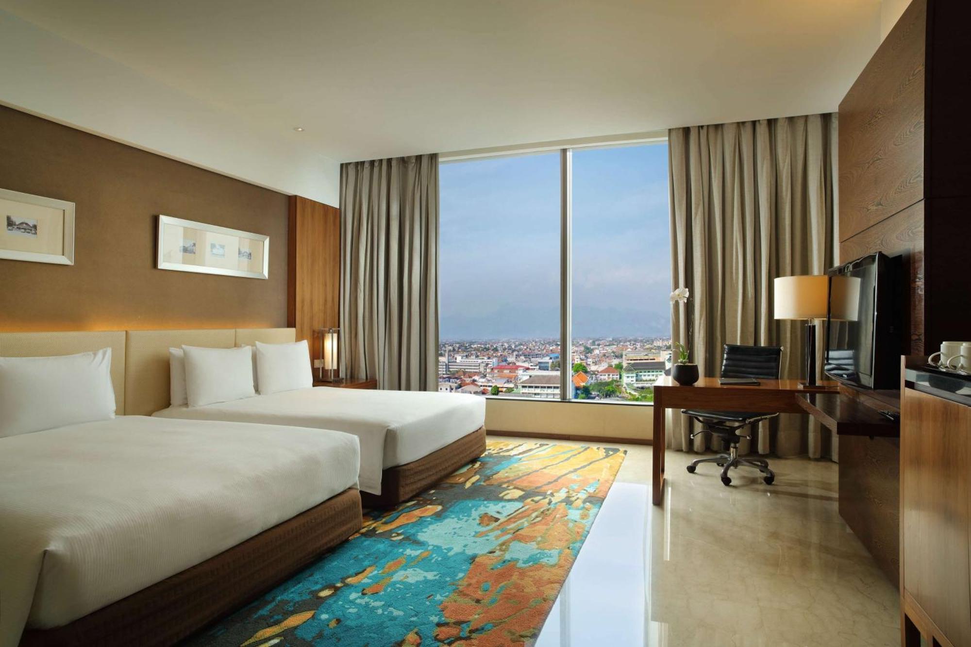 ฮิลตัน บันดุง Hotel ภายนอก รูปภาพ